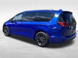 Used 2021 Chrysler Pacifica Touring-L w/ S Appearance Package image 4