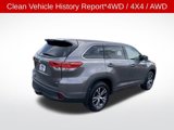 Used 2018 Toyota Highlander LE image 4