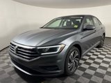 Used 2020 Volkswagen Jetta SEL Premium image 3