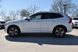 Certified 2022 Volvo XC60 B5 Momentum w/ Climate Package image 4