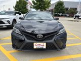 Used 2019 Toyota Camry SE image 2