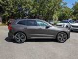 Used 2022 Volvo XC60 B5 Momentum w/ Advanced Package image 3