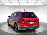 Used 2022 Volkswagen Tiguan SE image 3