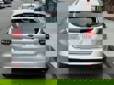 Used 2017 Ford Focus SE image 4