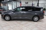 Used 2017 Chrysler Pacifica Touring image 2