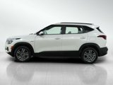 Used 2021 Kia Seltos S image 2