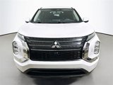 Used 2022 Mitsubishi Outlander ES image 2