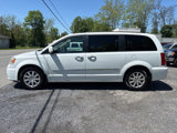 Used 2015 Chrysler Town & Country Touring w/ Driver Convenience Group image 2