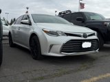 Used 2018 Toyota Avalon Limited image 2