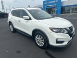Used 2020 Nissan Rogue SV image 2