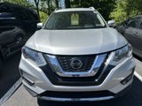 Used 2018 Nissan Rogue SV image 2