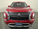 Used 2024 Mitsubishi Outlander SE image 2