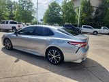Used 2020 Toyota Camry SE image 3