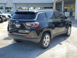 Used 2023 Jeep Compass Latitude image 4