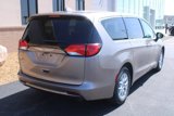 Used 2017 Chrysler Pacifica Touring image 3