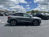 Certified 2022 Ford Escape SE w/ SE Sport Appearance Package image 4