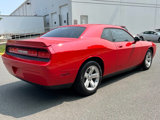 Used 2010 Dodge Challenger SE image 3