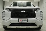 Used 2023 Mitsubishi Outlander SE image 3
