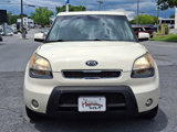Used 2010 Kia Soul ! image 2