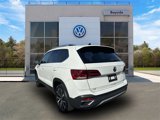 Certified 2022 Volkswagen Taos SE image 5