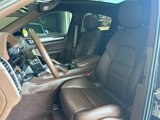 Certified 2022 Porsche Cayenne Platinum Edition image 5