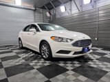 Used 2017 Ford Fusion SE w/ Fusion SE Technology Package image 4