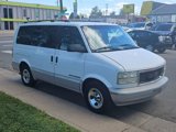 Used 2000 GMC Safari AWD w/ Sle Marketing Option Pkg 2 image 3