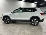 New 2024 Volkswagen Taos SE image 4