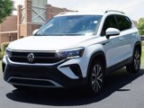 Used 2022 Volkswagen Taos SE image 2