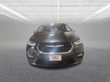 Used 2023 Chrysler Pacifica Limited w/ Uconnect Theater Family Group image 3