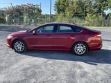 Used 2015 Ford Fusion SE image 5