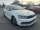 Used 2017 Volkswagen Jetta SE image 2