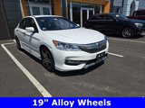 Used 2017 Honda Accord Sport image 2