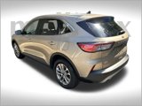 Used 2020 Ford Escape SE image 3