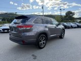 Used 2017 Toyota Highlander LE image 5