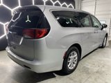 Certified 2023 Chrysler Voyager LX image 5