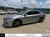 Used 2020 Toyota Camry SE image 2