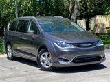 Used 2018 Chrysler Pacifica Touring-L image 3