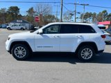 Certified 2022 Jeep Grand Cherokee Laredo X image 5