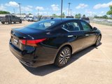 Used 2023 Nissan Altima 2.5 SV image 4