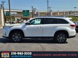 Used 2019 Toyota Highlander XLE image 2