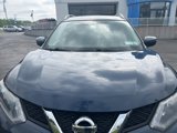 Used 2016 Nissan Rogue SV image 2