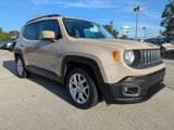 Used 2016 Jeep Renegade Latitude image 2