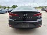 Used 2020 Hyundai Elantra SE w/ Winter Weather Package image 5