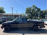 Used 2000 Chevrolet S10 Pickup LS image 4