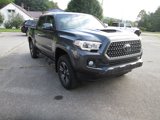 Used 2019 Toyota Tacoma TRD Sport image 3