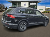 Used 2020 Volkswagen Tiguan SE w/ Panoramic Sunroof Package image 4