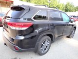 Used 2018 Toyota Highlander XLE image 3