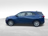 Used 2022 Chevrolet Equinox LS image 2
