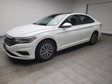 Used 2019 Volkswagen Jetta SE image 2